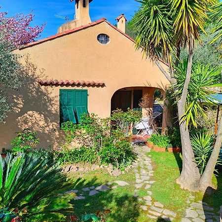 Bed and Breakfast L'Uliveto D'Argento Finale Ligure Exteriér fotografie
